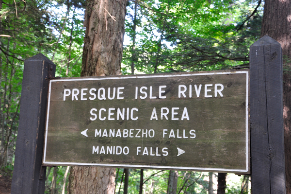 sign Presque Isle River  and Manabezho Falls